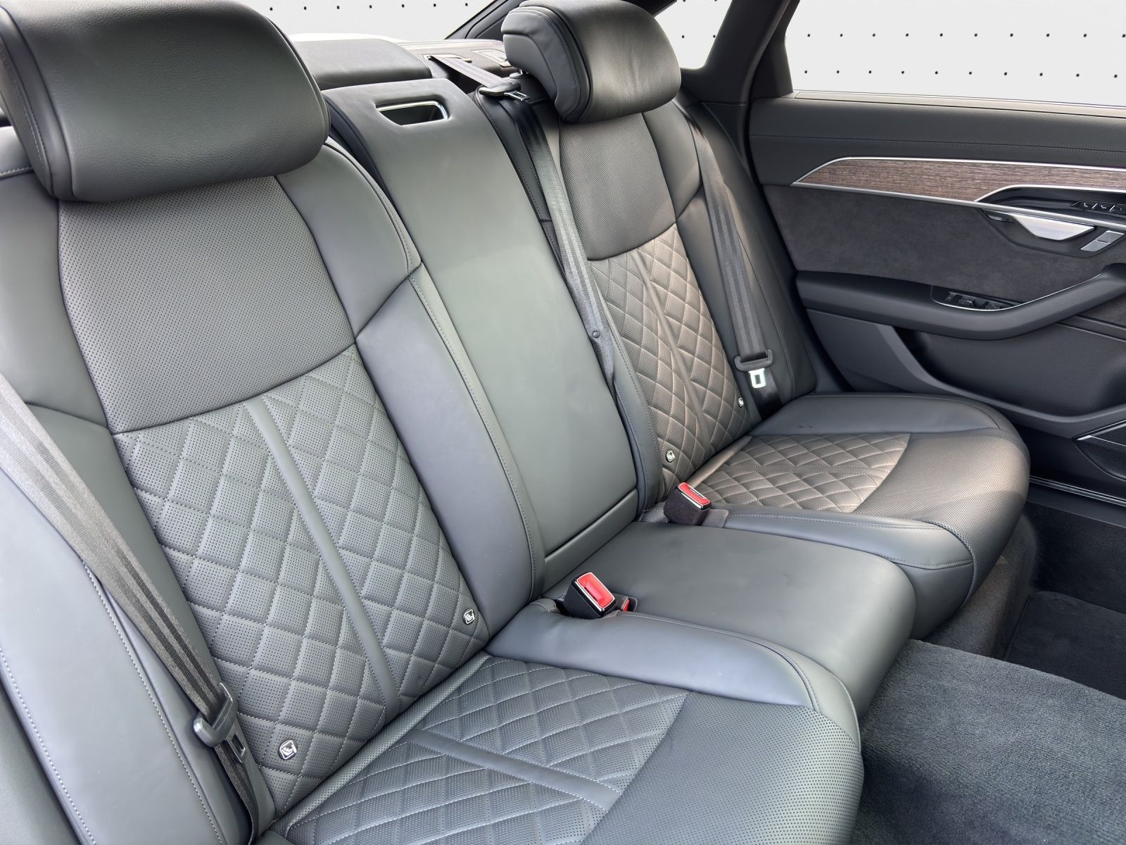 Audi A8 L 50 TDI quattro - Samsaru's Car Outlet