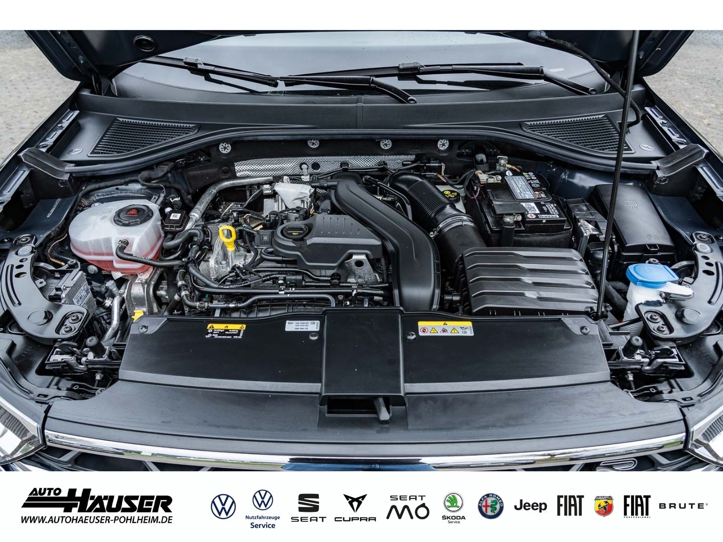 Volkswagen T-Roc R-Line 1.5 TSI DSG - Samsaru's Car Outlet
