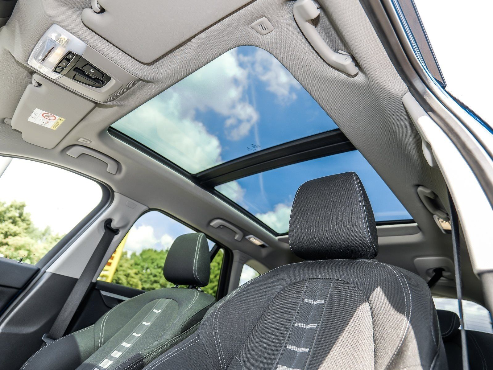 BMW X1 xDrive25e Advantage - Samsaru's Car Outlet