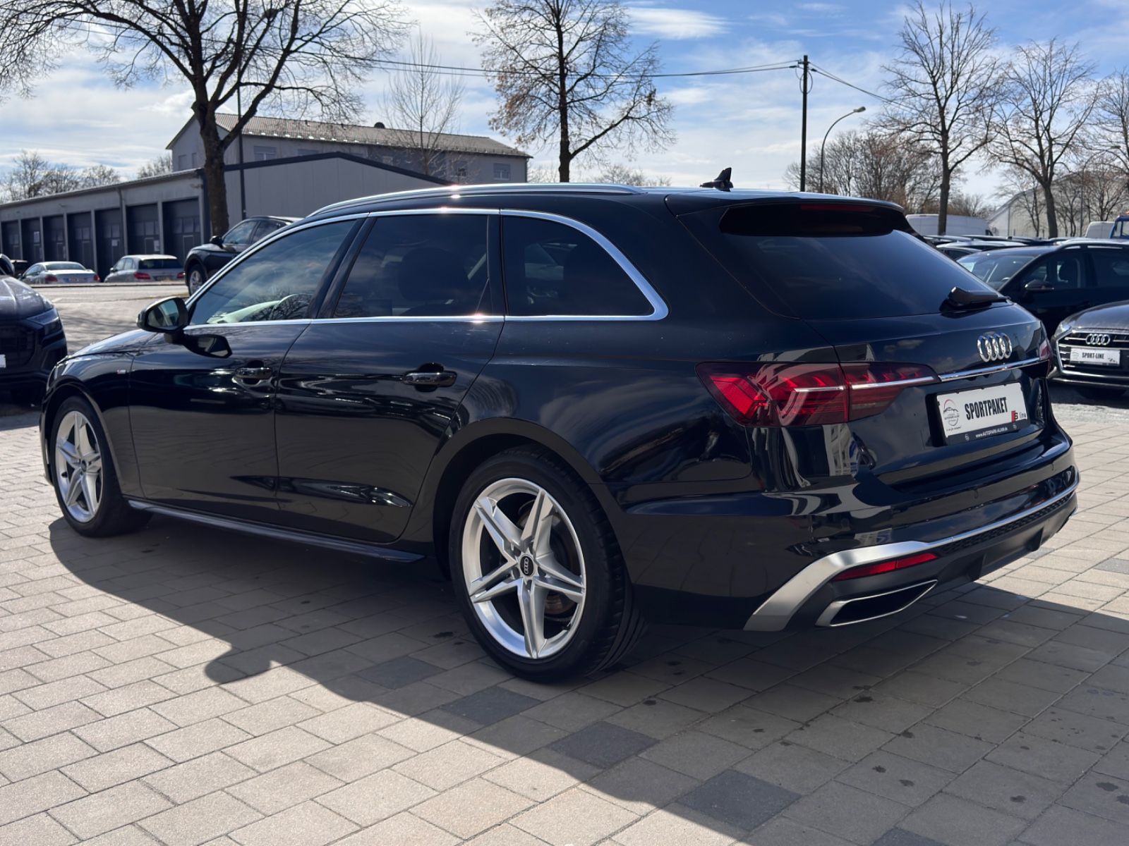 Audi A4 Av.40 TDI S line S-tr. - Samsaru's Car Outlet