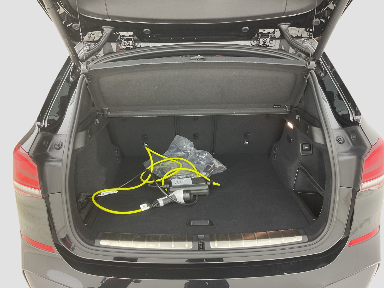 BMW X1 xDrive25e M Sport - Samsaru's Car Outlet