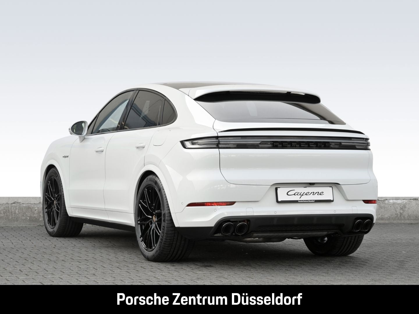 Porsche Cayenne E-Hybrid Coupe Surround-View Head-Up