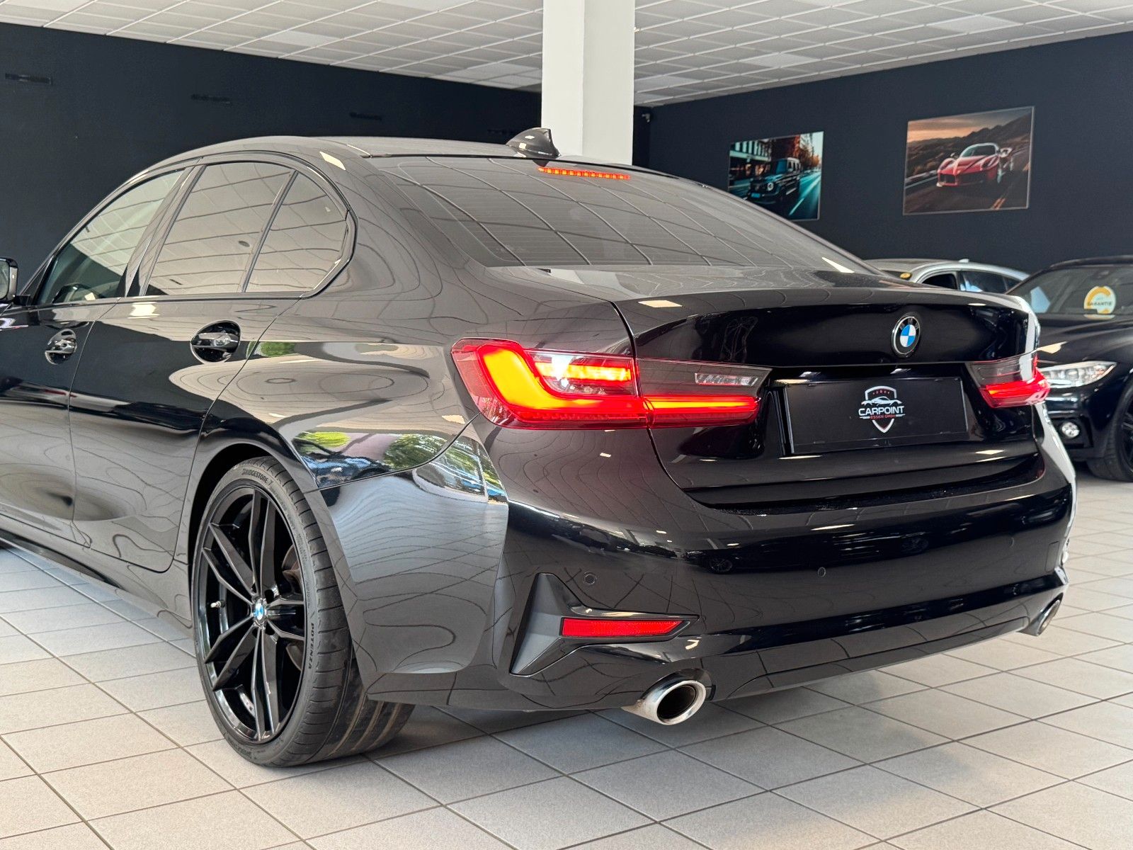 BMW 320i M Sport - Samsaru's Car Outlet
