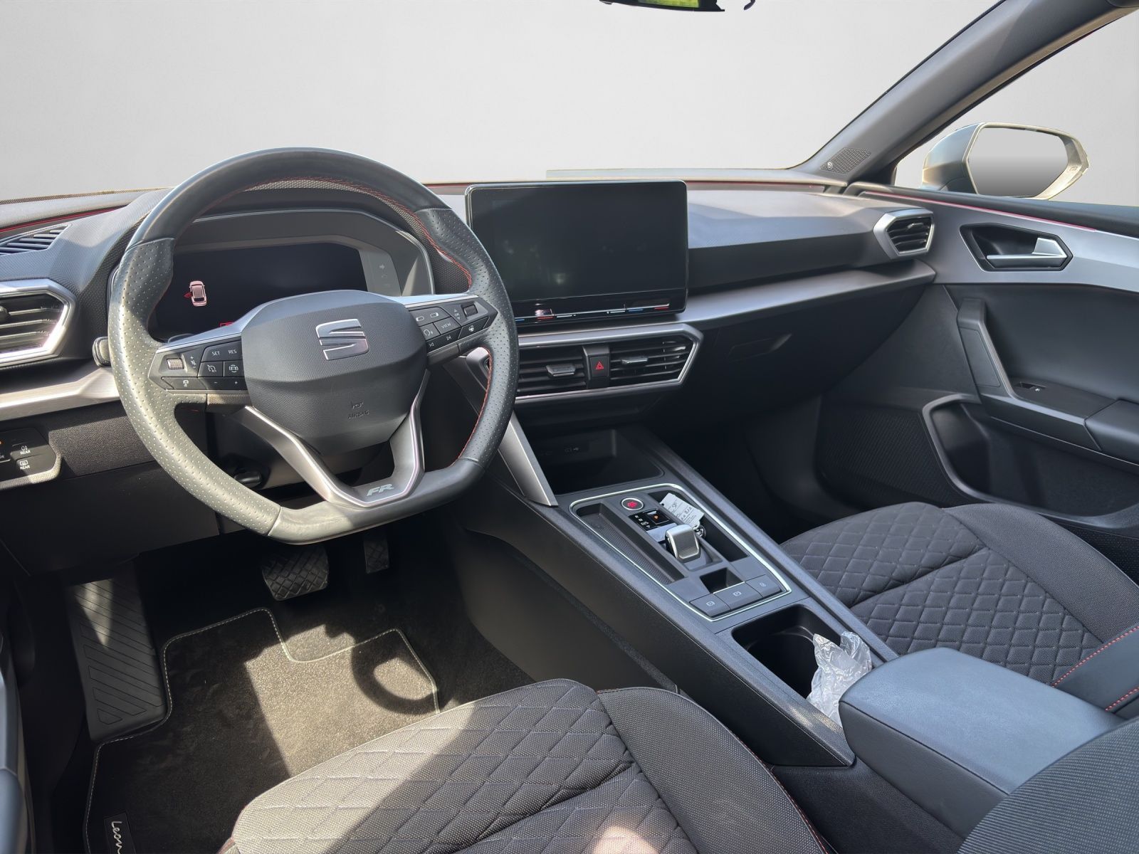 Seat Leon Sportstourer 1.5 eTSI FR RFK NAVI SHZ LED A