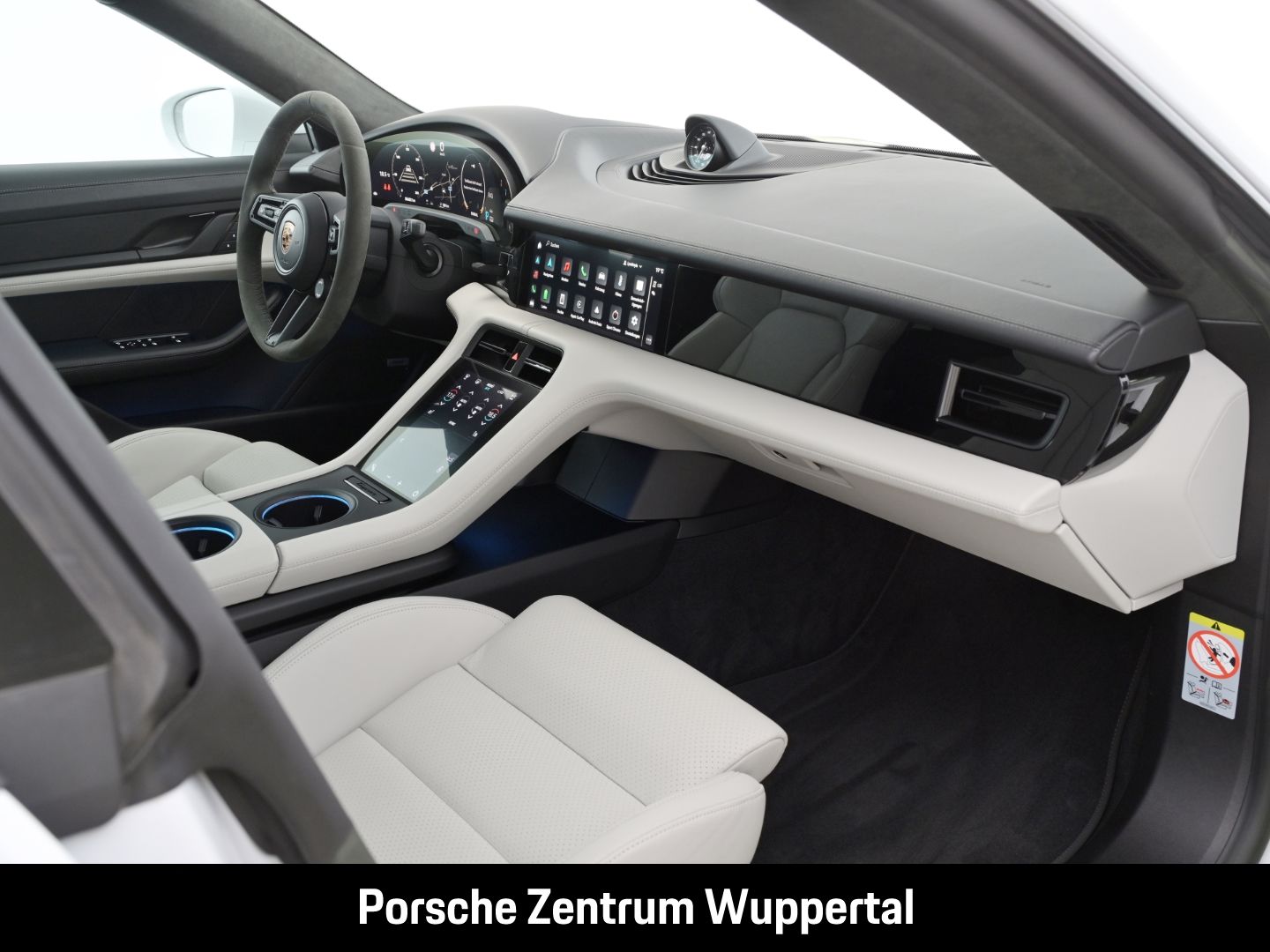 Porsche Taycan GTS Head-Up BOSE 21-Zoll Panoramadach