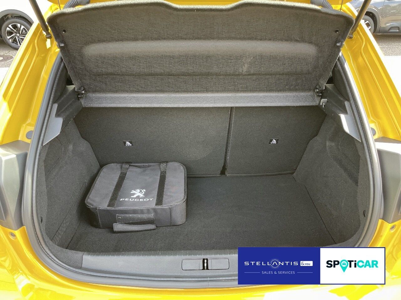 Peugeot 208 Elektro ACTIVE - Samsaru's Car Outlet
