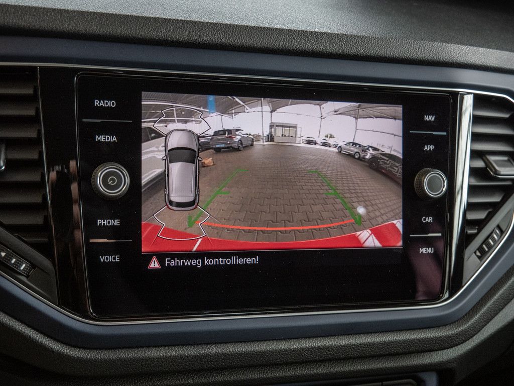 Volkswagen T-Roc 1.5 TSI DSG Style - Samsaru's Car Outlet