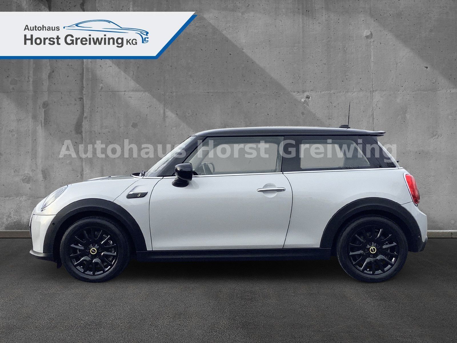 MINI 3-trg. Cooper SE Classic - Samsaru's Car Outlet
