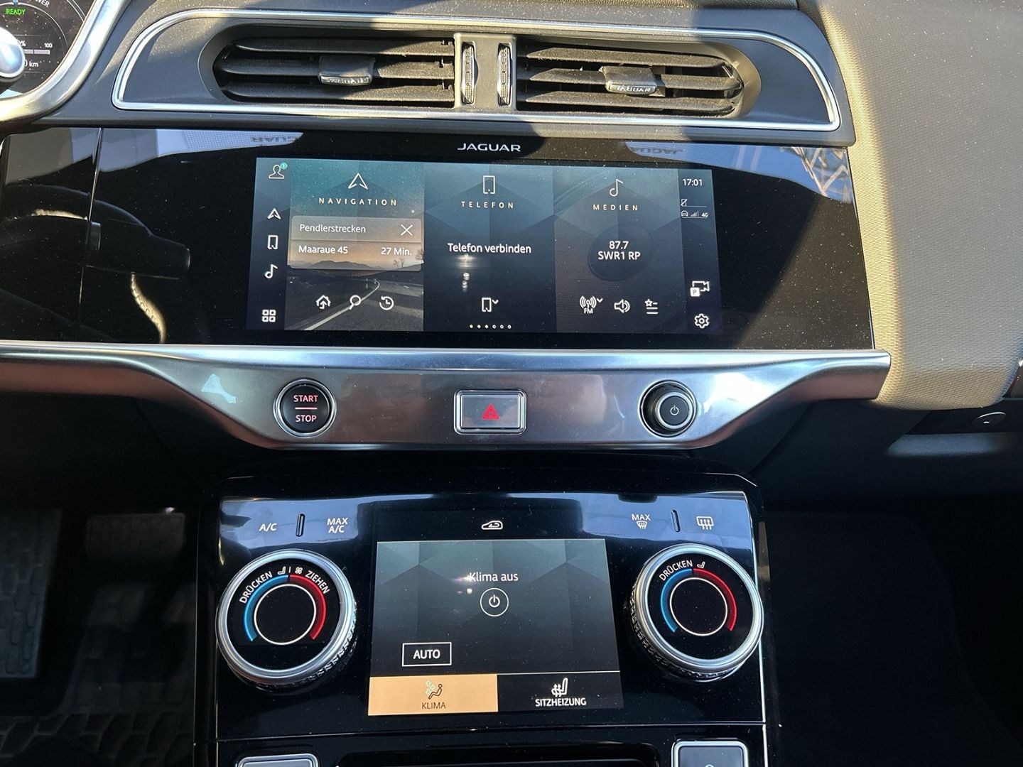 Jaguar I-Pace EV400 AWD R-DYNAMIC HSE Winterpaket