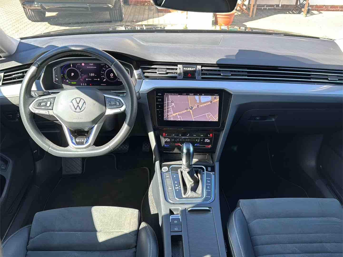 Volkswagen Passat Variant GTE - Samsaru's Car Outlet