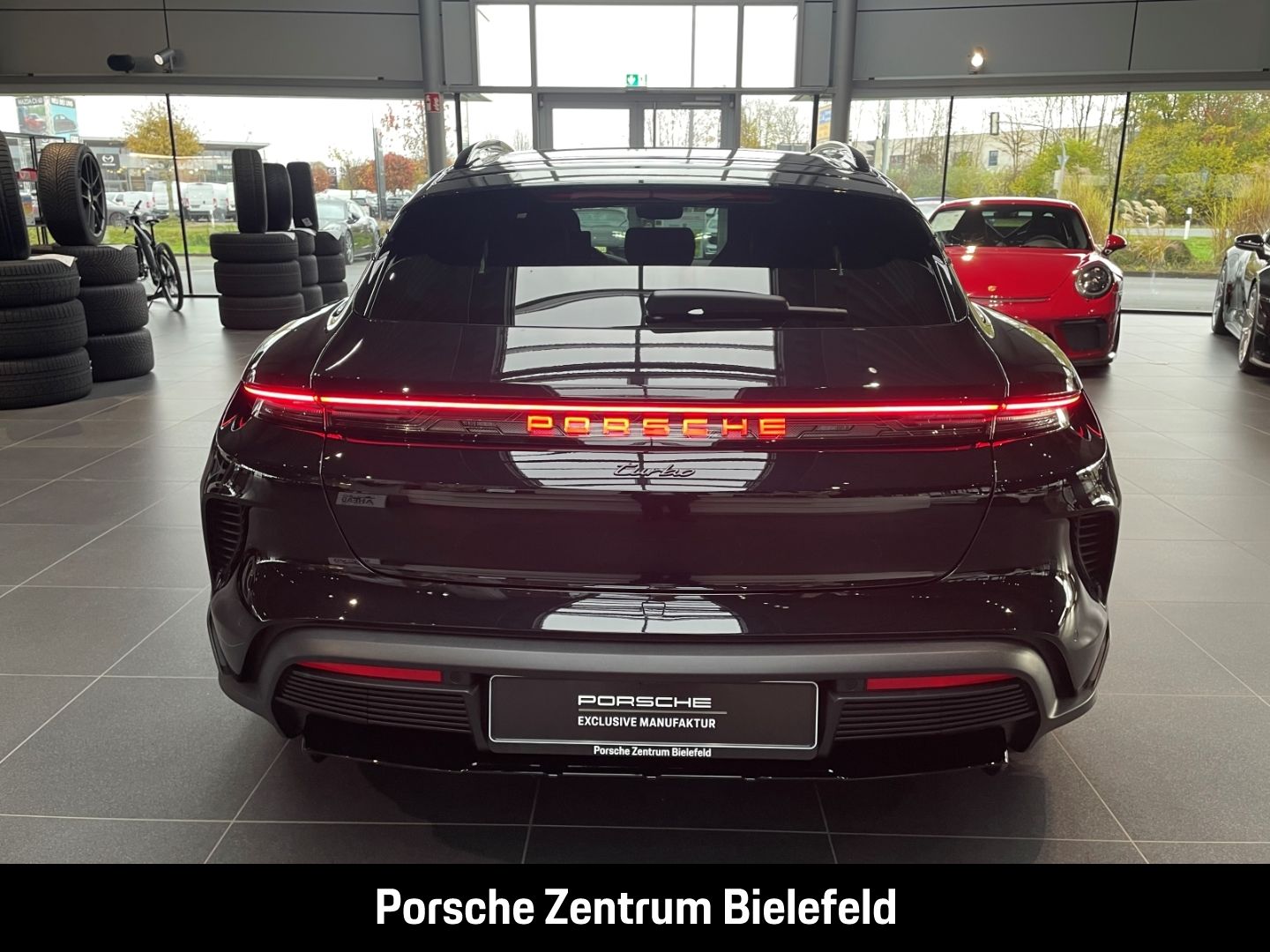 Porsche Taycan Turbo HA-Lenkung InnoDrive Sitzbelüftung