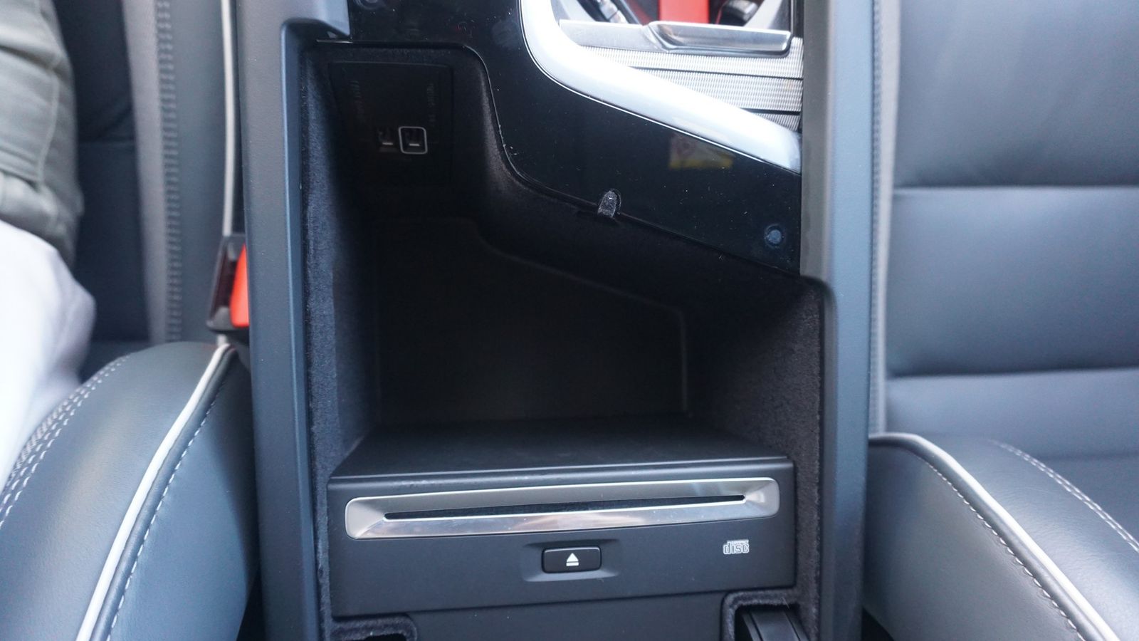 Volvo S60 2.0 R Design LED Navi HarmanKardon Panorama