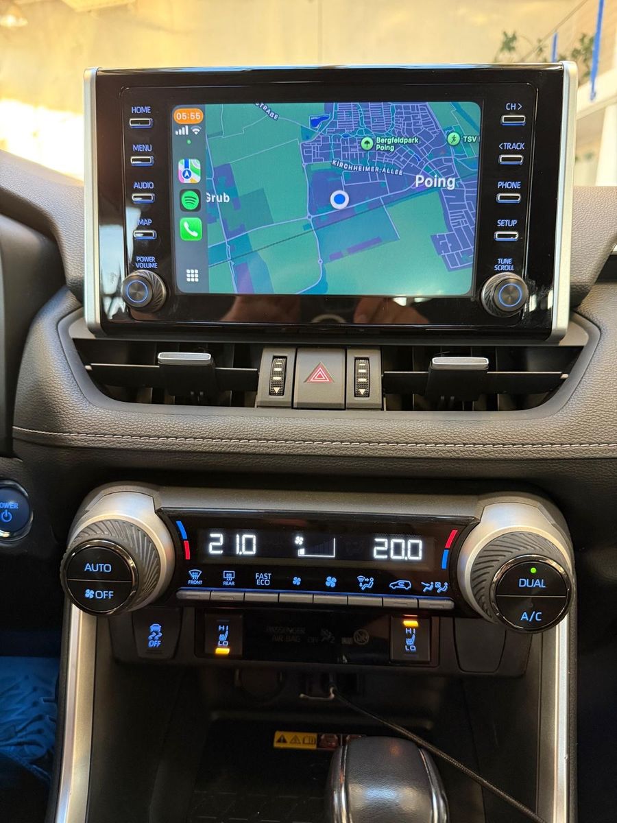Toyota RAV 4 HYBRID 4x4 - Samsaru's Car Outlet
