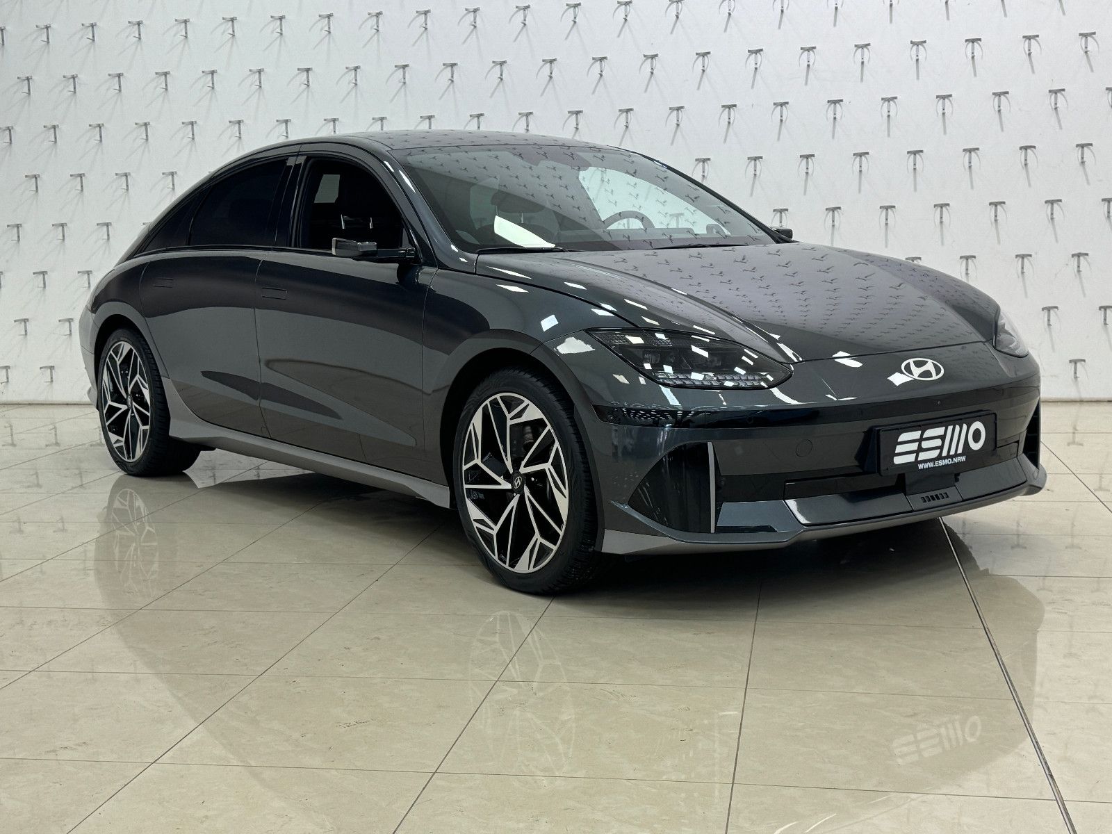 Hyundai IONIQ 6 77,4kWh 325ps 4WD Uniq 360°K/BOSE/DIGI