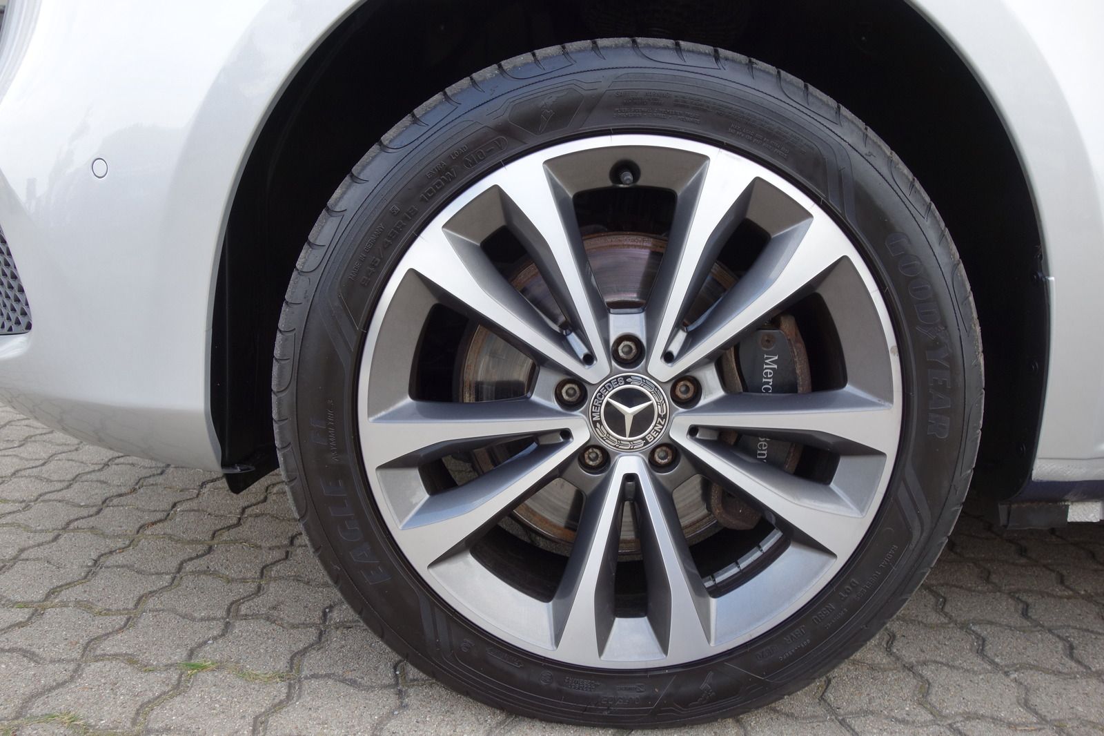 Mercedes-Benz V 300 d 4Mat Lang LED/MBUX/LEDER/eHECKTÜR/2xsTÜR