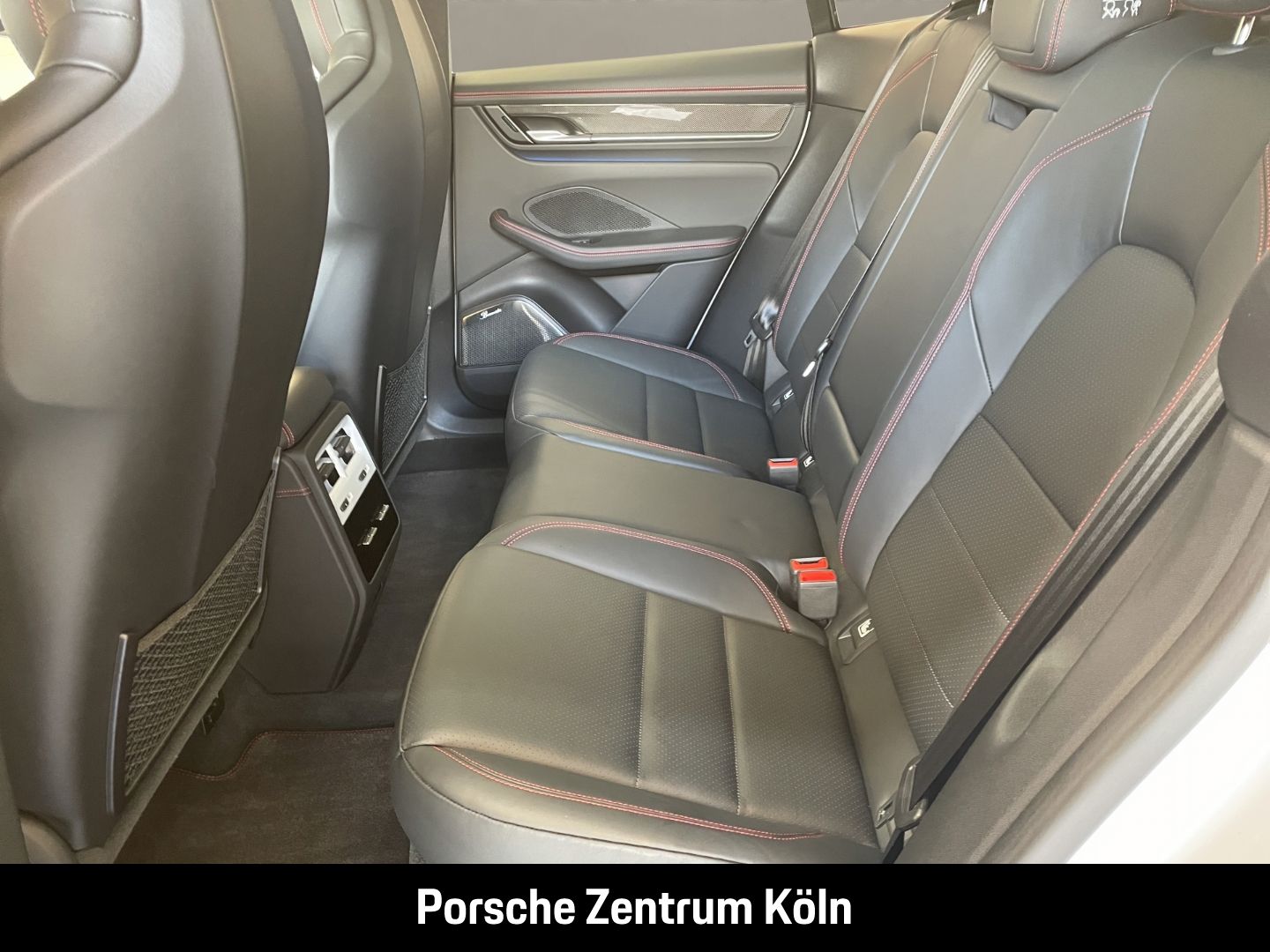Porsche Macan 4S Burmester InnoDrive HA-Lenkung Head-Up