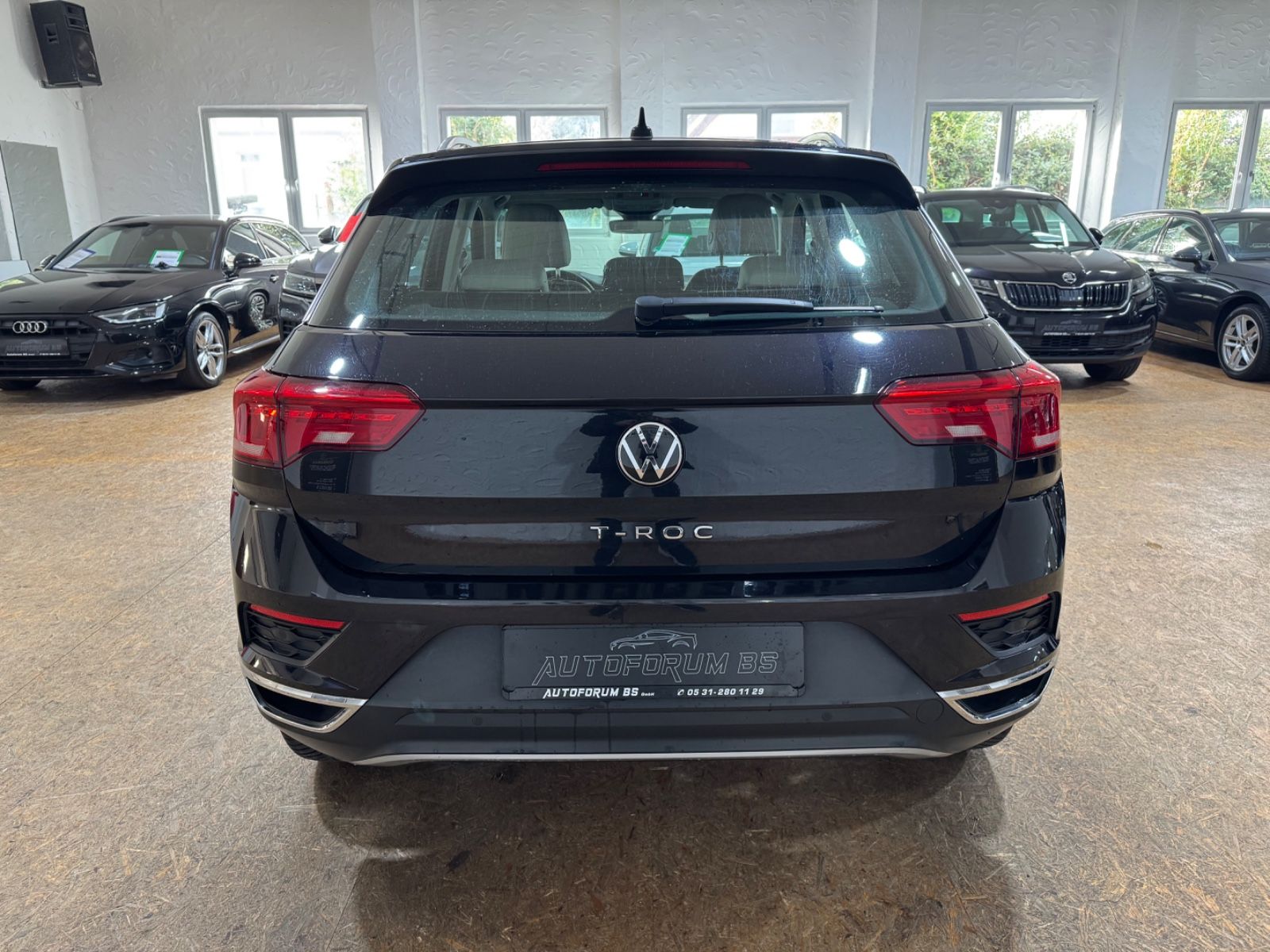 Volkswagen T-Roc Style 1.5 TSI - Samsaru's Car Outlet