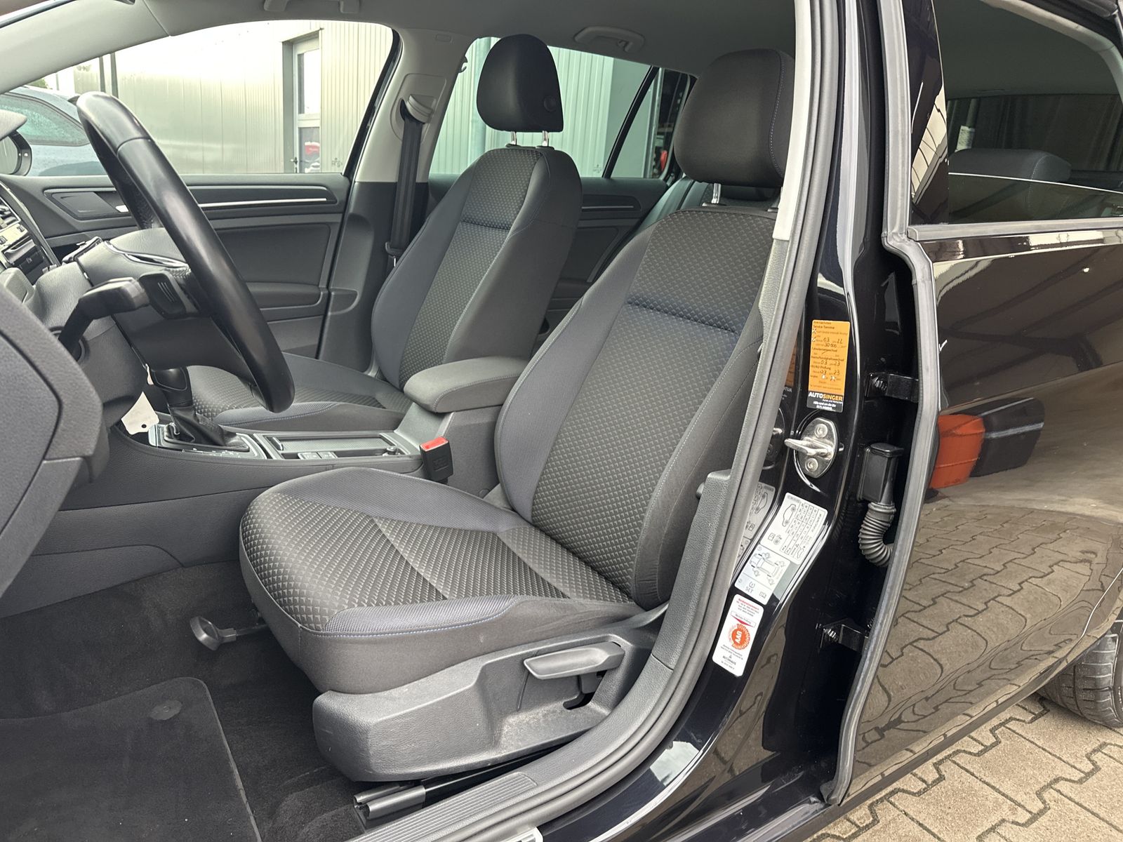 Volkswagen Golf Variant 2.0 TDI DSG United - Samsaru's Car Outlet