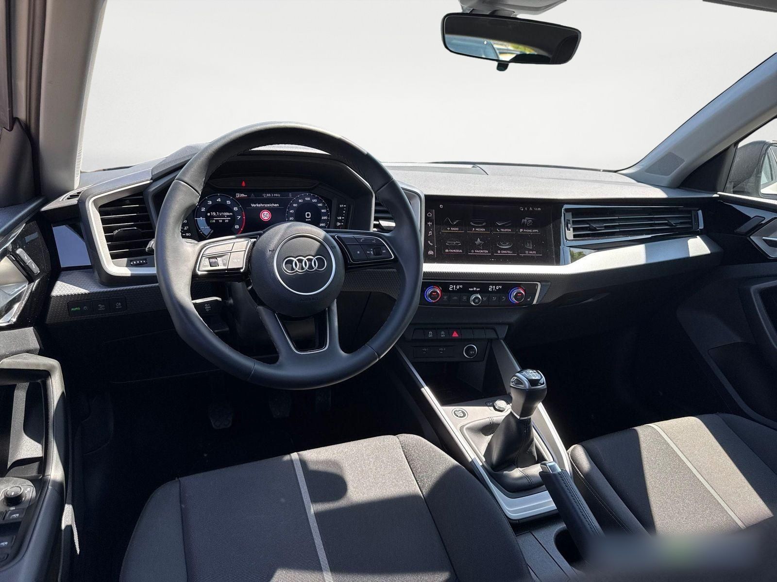 Audi A1 Sportback Advanced 25 TFSI - Samsaru's Car Outlet