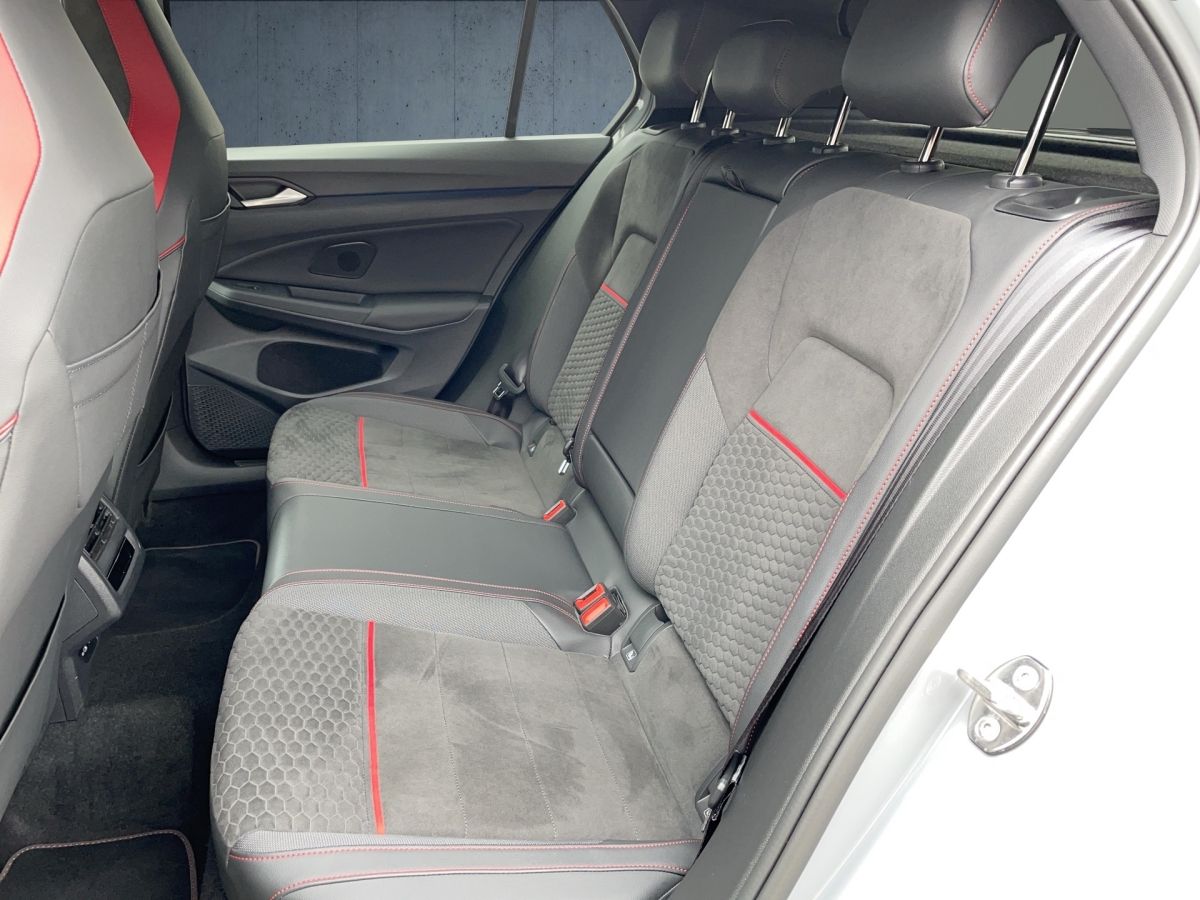 Volkswagen Golf GTI Clubsport 2.0 TSI DSG - Samsaru's Car Outlet