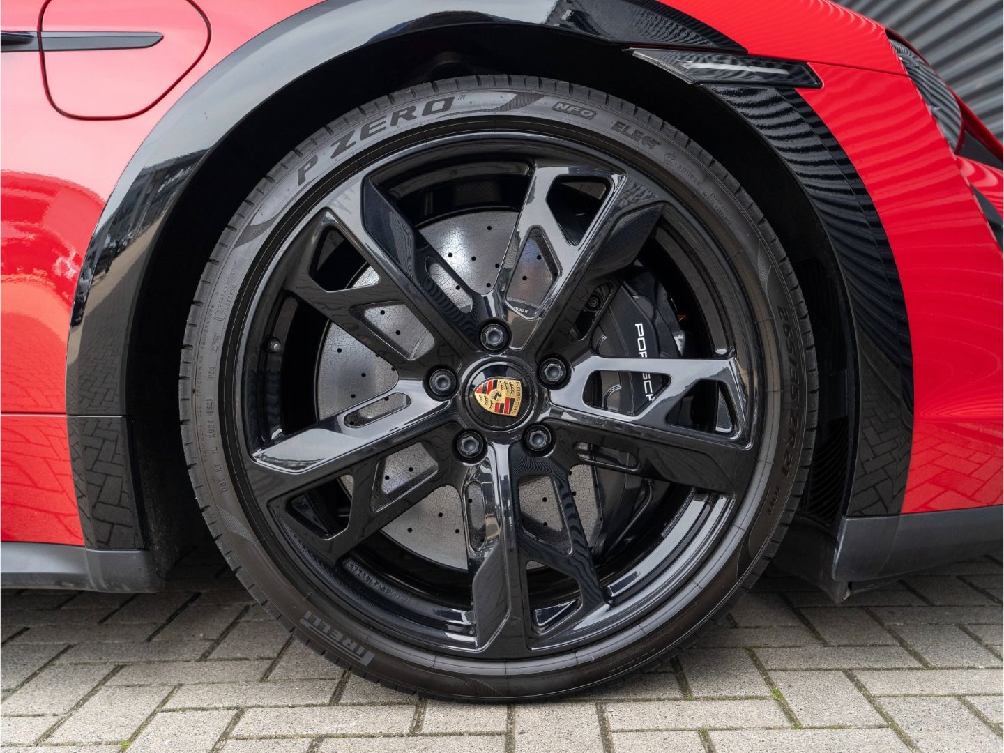 Porsche Taycan Turbo S Cross Turismo Burmester LED-PDLS