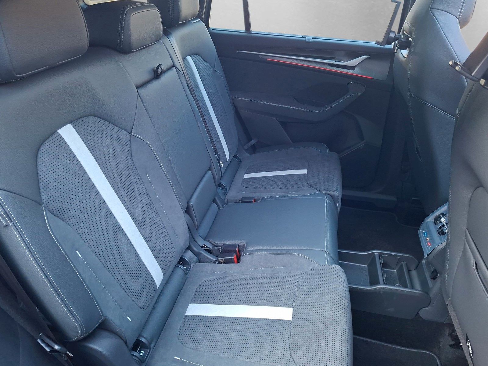 Skoda Kodiaq Sportline 1.5TSI IV Plug In Pano AHK 20"