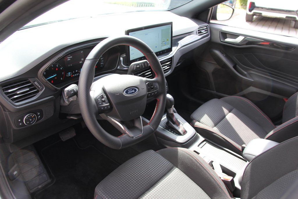 Ford Focus Turnier 155PS ST-LINE LED AdapTempomat CAM