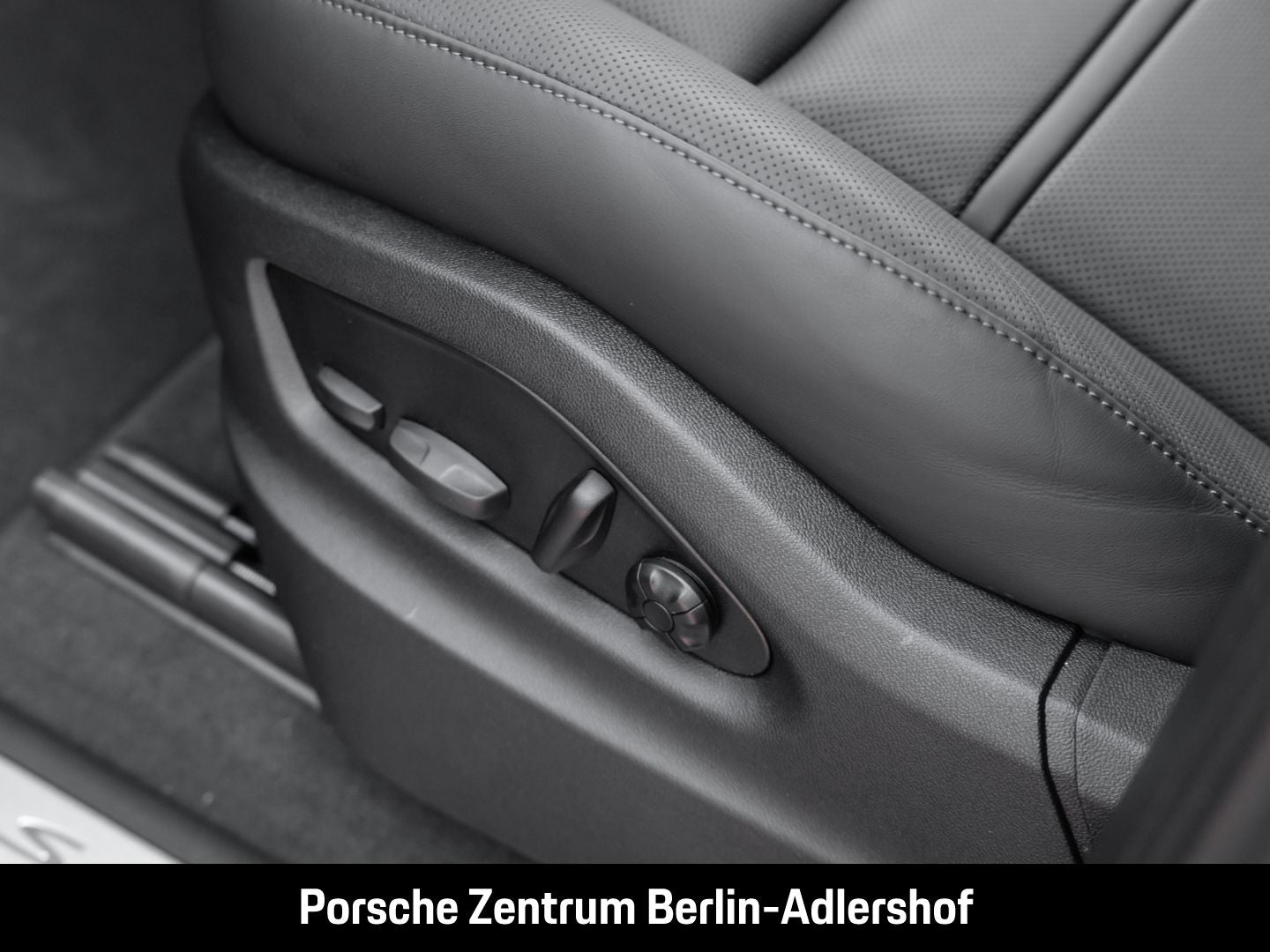 Porsche Cayenne S Head-Up Sportabgasanlage Luftfederung
