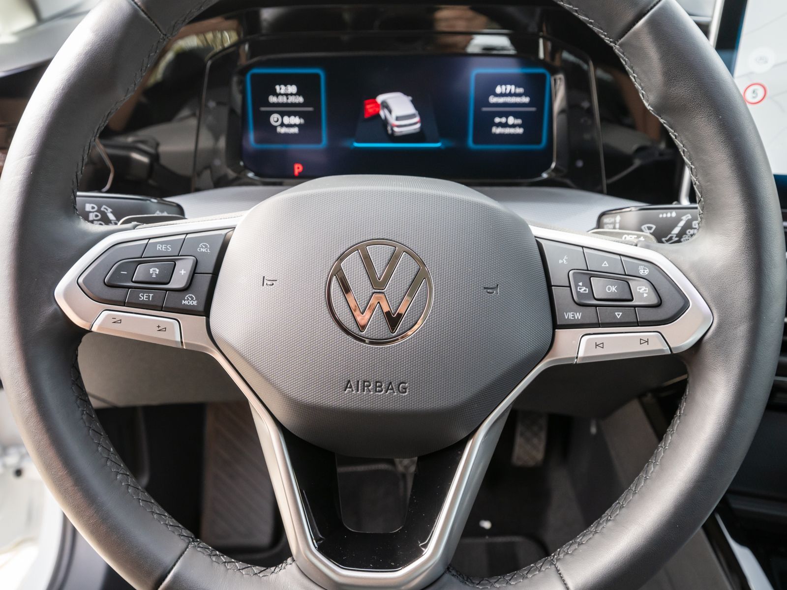 Volkswagen Golf Style 1.5TSI eHybrid DSG Navi 360° HUD AHK