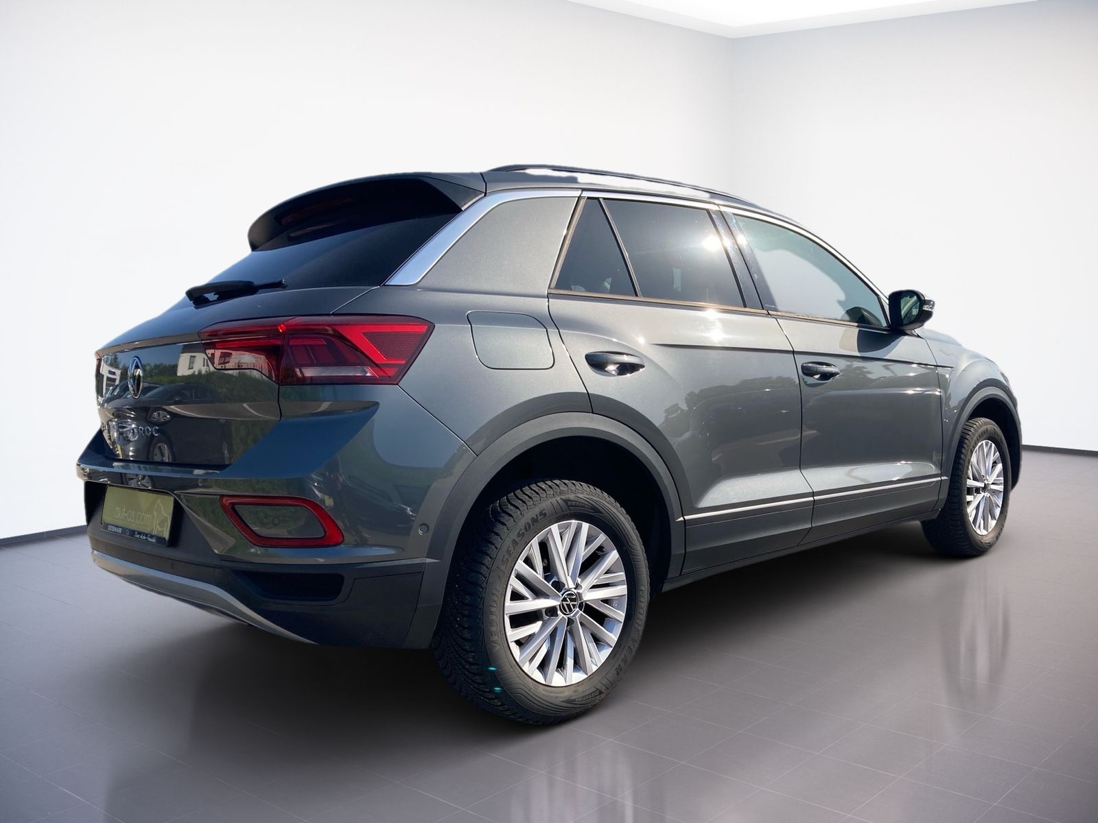 Volkswagen T-Roc LIFE 1.0TSI - Samsaru's Car Outlet