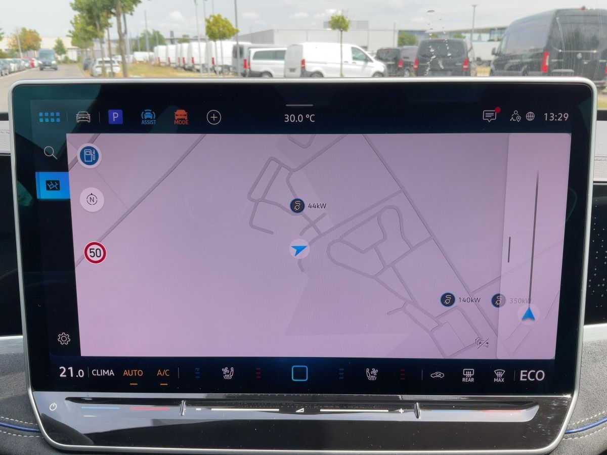 Volkswagen Passat Variant 1.5 eHYBRID R-LINE 5JG+AHK+PANO