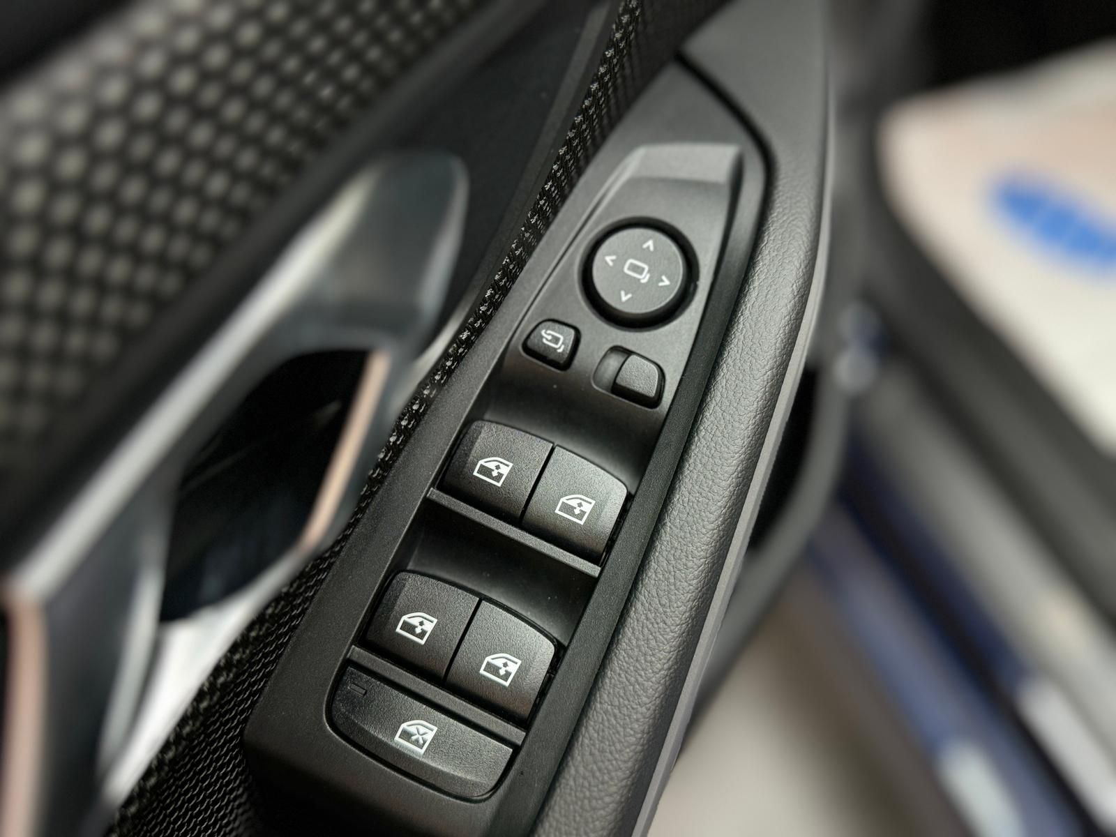BMW 320i Advantage - Samsaru's Car Outlet