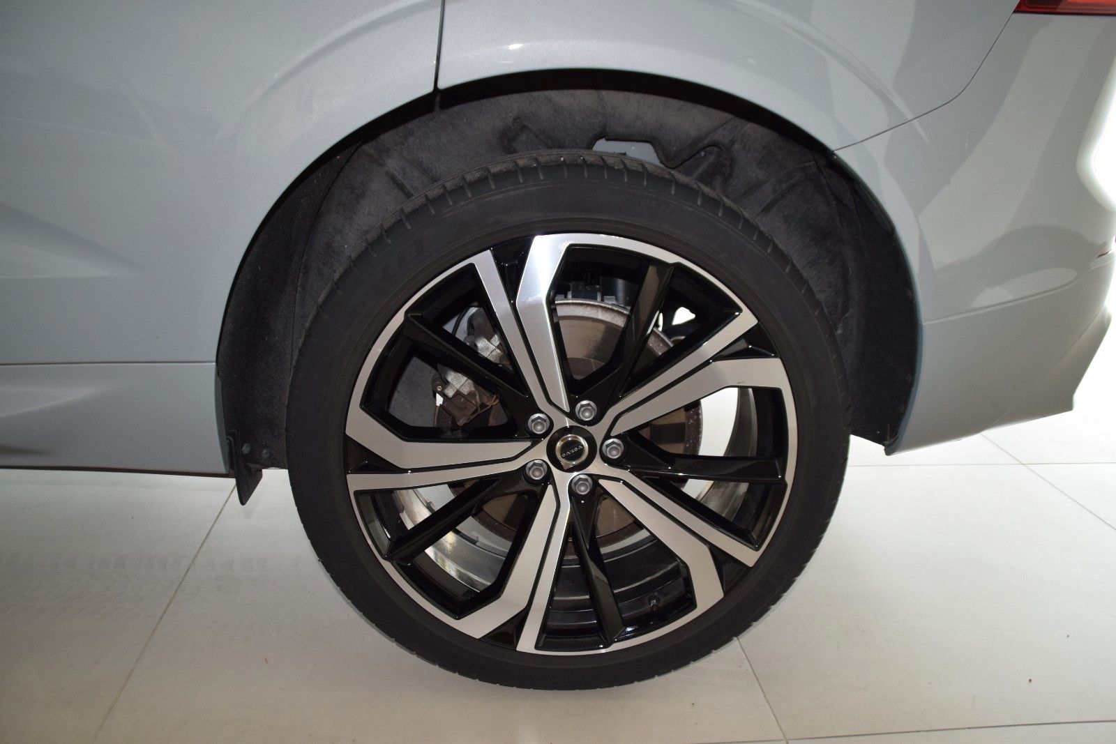 Volvo XC60 B4 D Plus Dark/Standh./21"-Alu/Harman Kardo