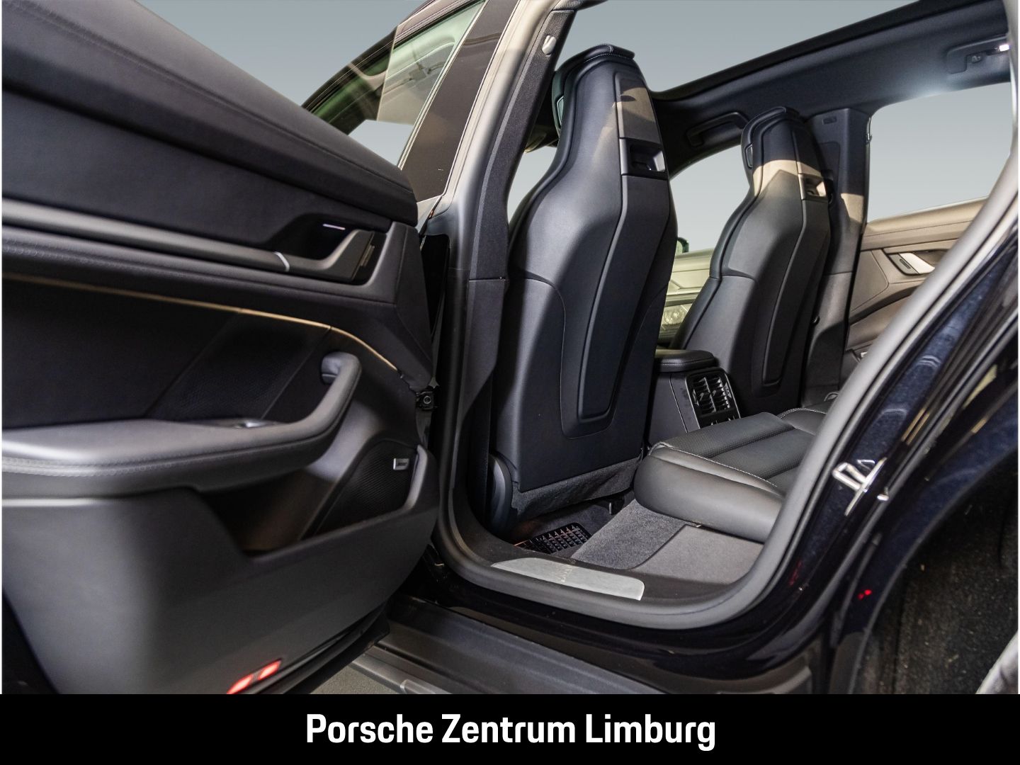 Porsche Taycan 4 Cross Turismo BOSE Hinterachslenkung