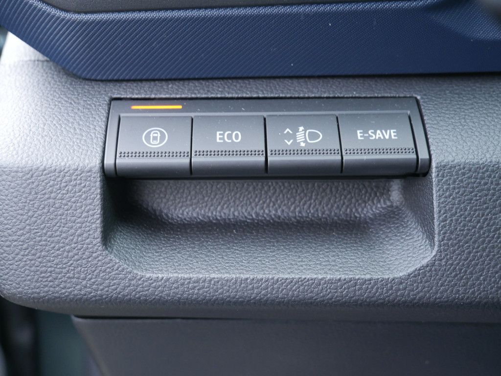 Dacia Duster Journey HYBRID 140 - Samsaru's Car Outlet