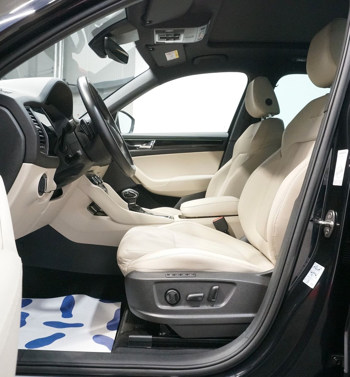 Skoda Kodiaq L&K 4x4 2.0 TDI*ACC*PANO*AHK*360°*