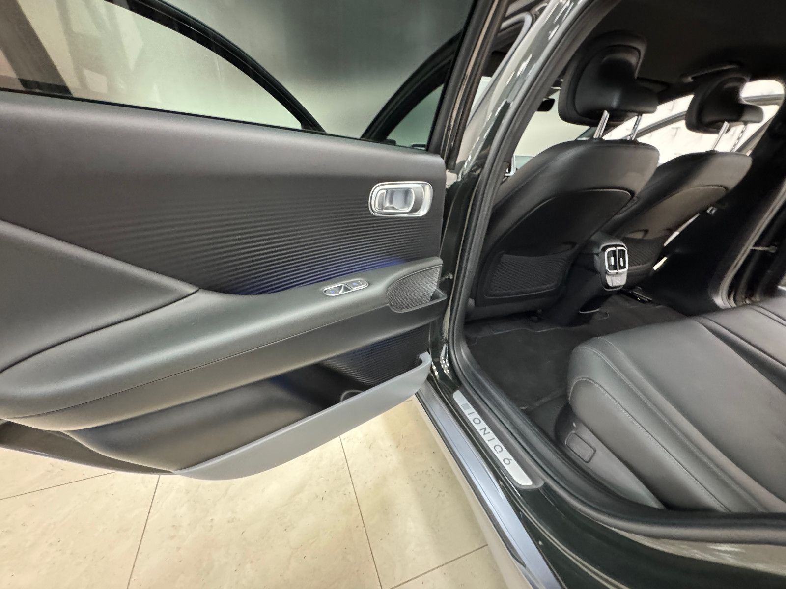 Hyundai IONIQ 6 77,4kWh 325ps 4WD Uniq 360°K/BOSE/DIGI