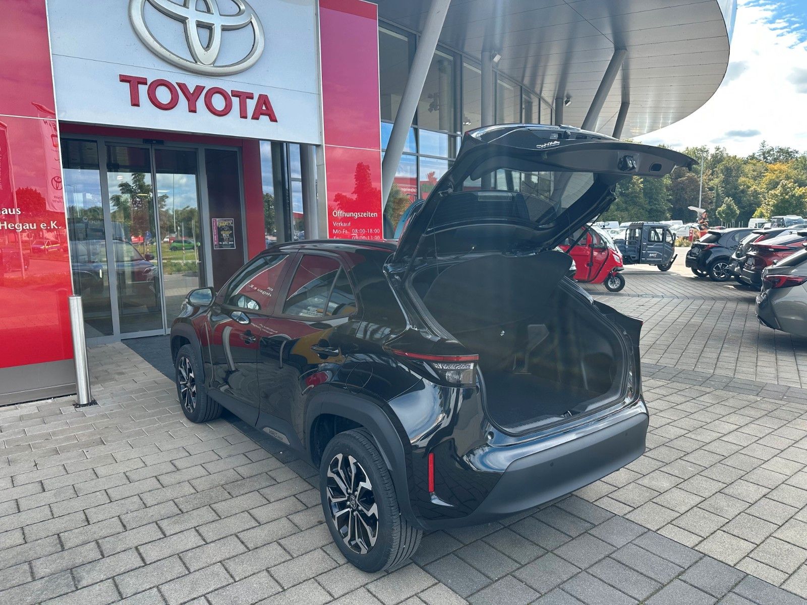 Toyota Yaris Cross Hybrid Team Deutsch. SAFETY+WINTER