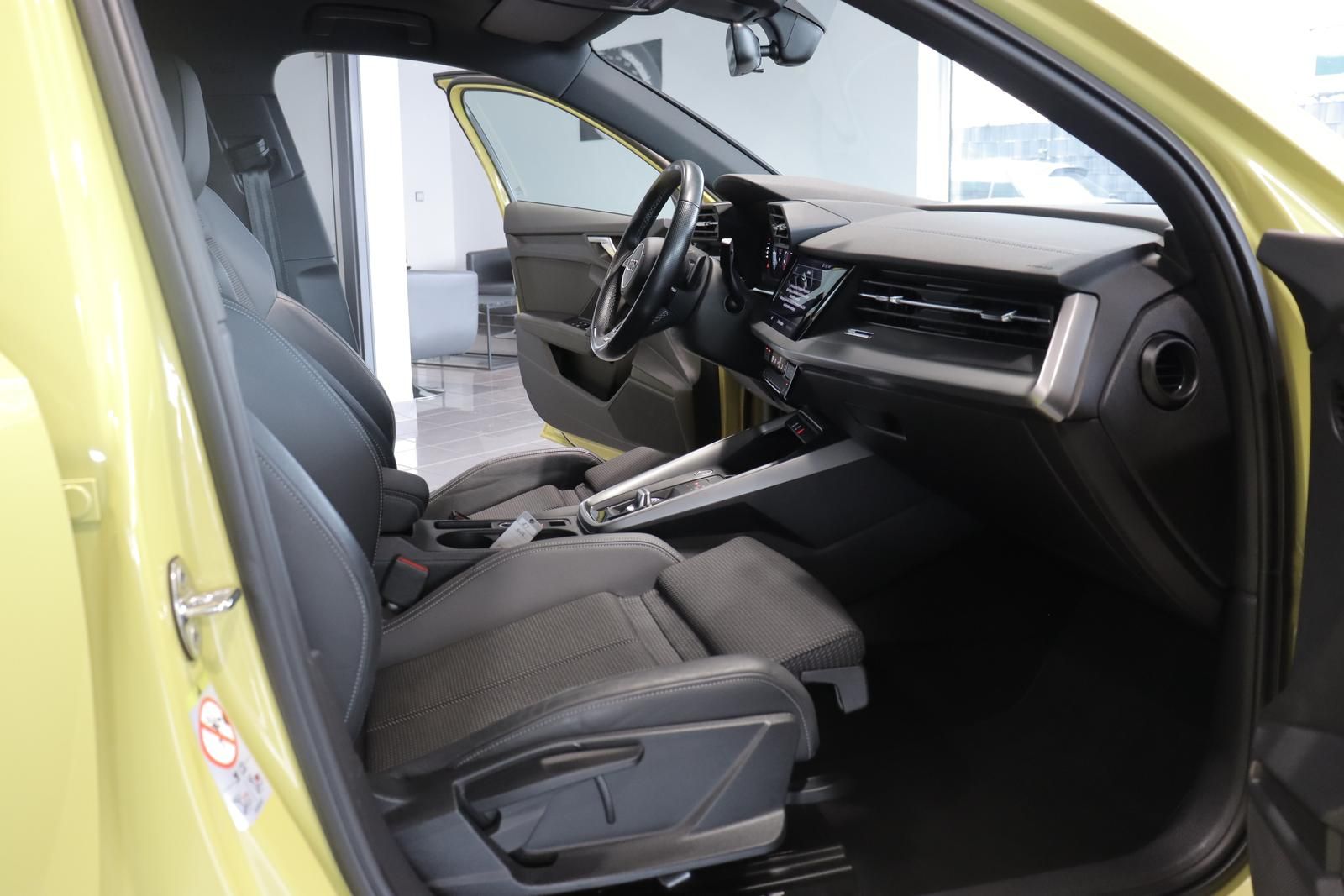 Audi A3 Lim. 1.0 TFSI S tronic advanced S-LINE