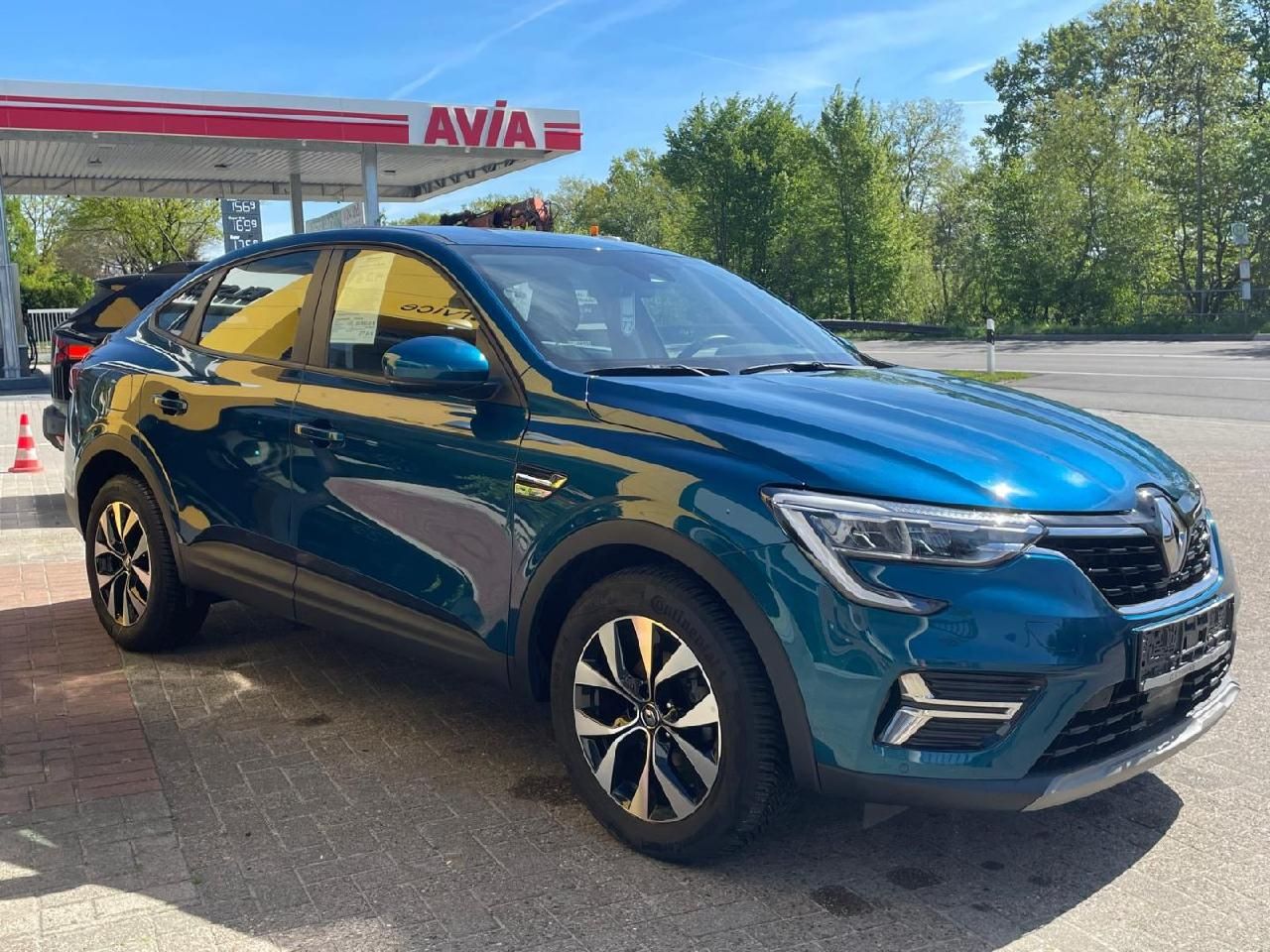 Renault Arkana TCe 140 Zen - Samsaru's Car Outlet