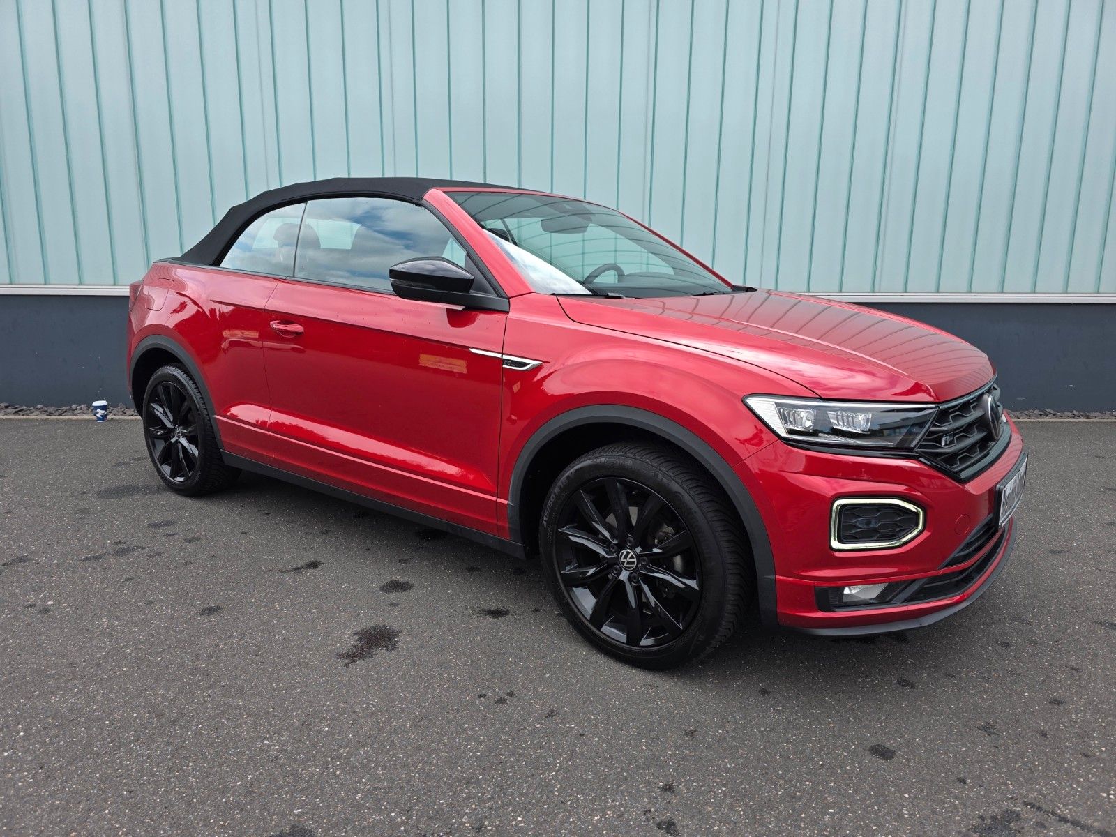 Volkswagen T-Roc R-Line Black - Samsaru's Car Outlet