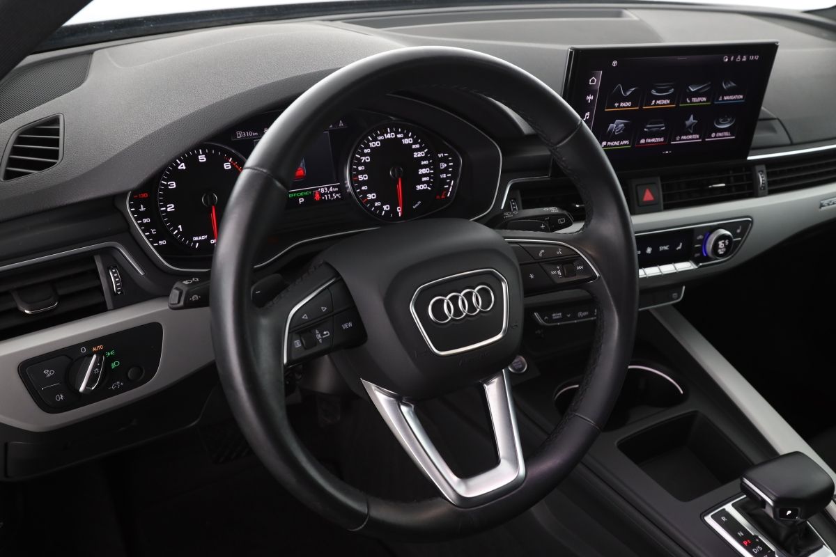 Audi A4 Avant 40 TFSI quattro advanced - Samsaru's Car Outlet