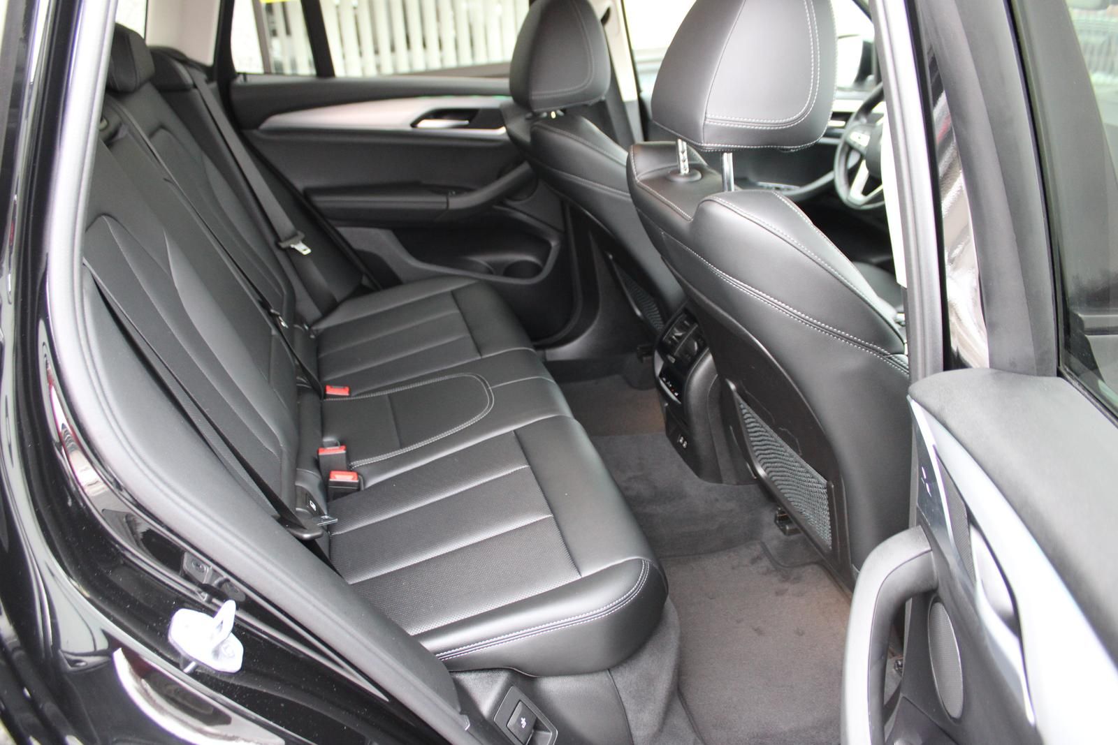 BMW X3 xDrive 20 i mild hybrid *LEDER*