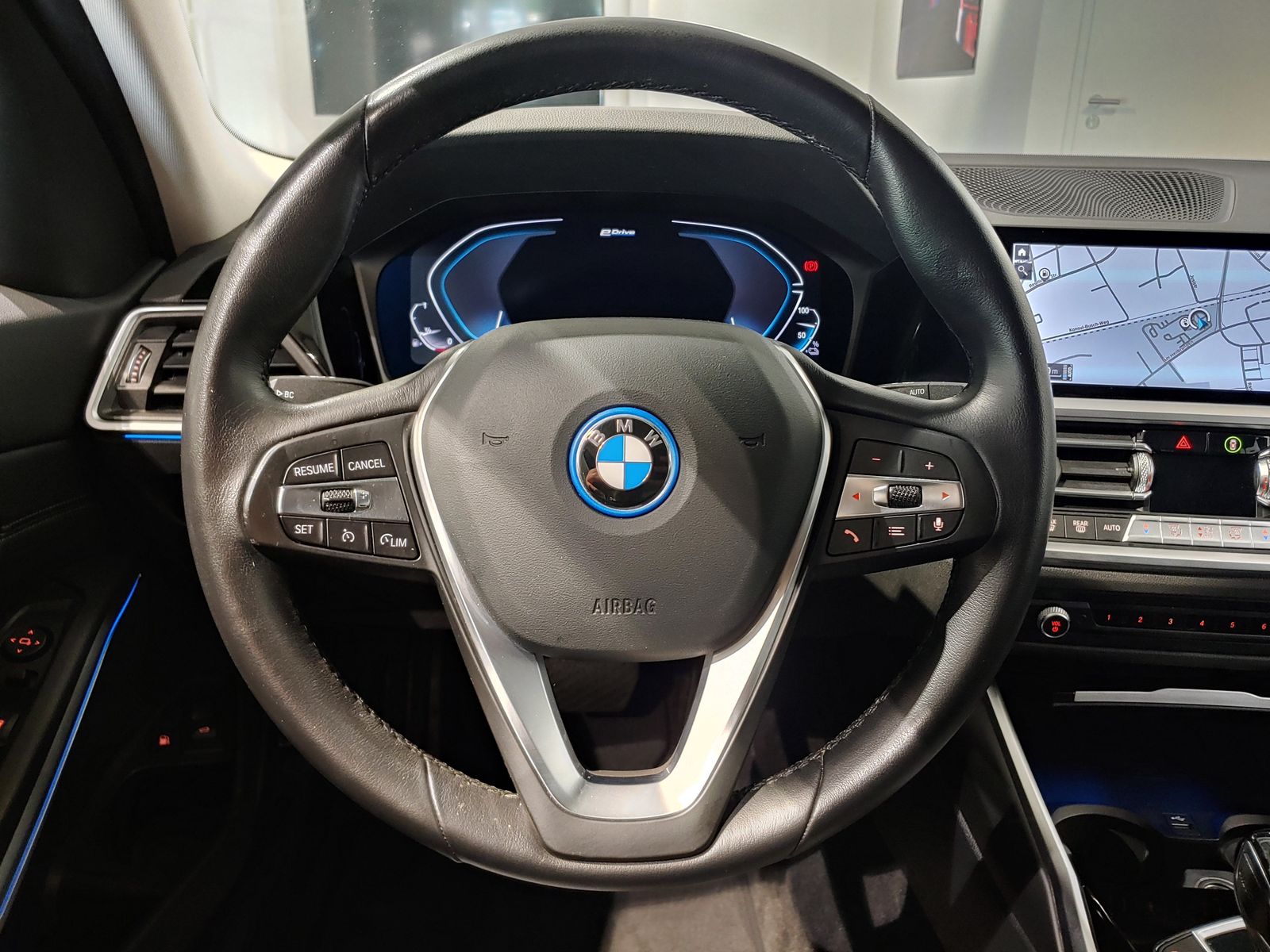 BMW 320e Sport Line - Samsaru's Car Outlet
