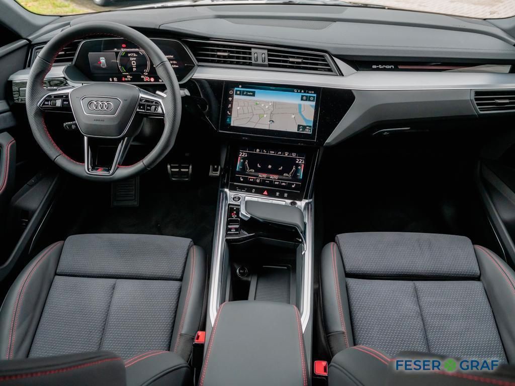 Audi Q8 Sportback e-tron 50 2x S line - Samsaru's Car Outlet