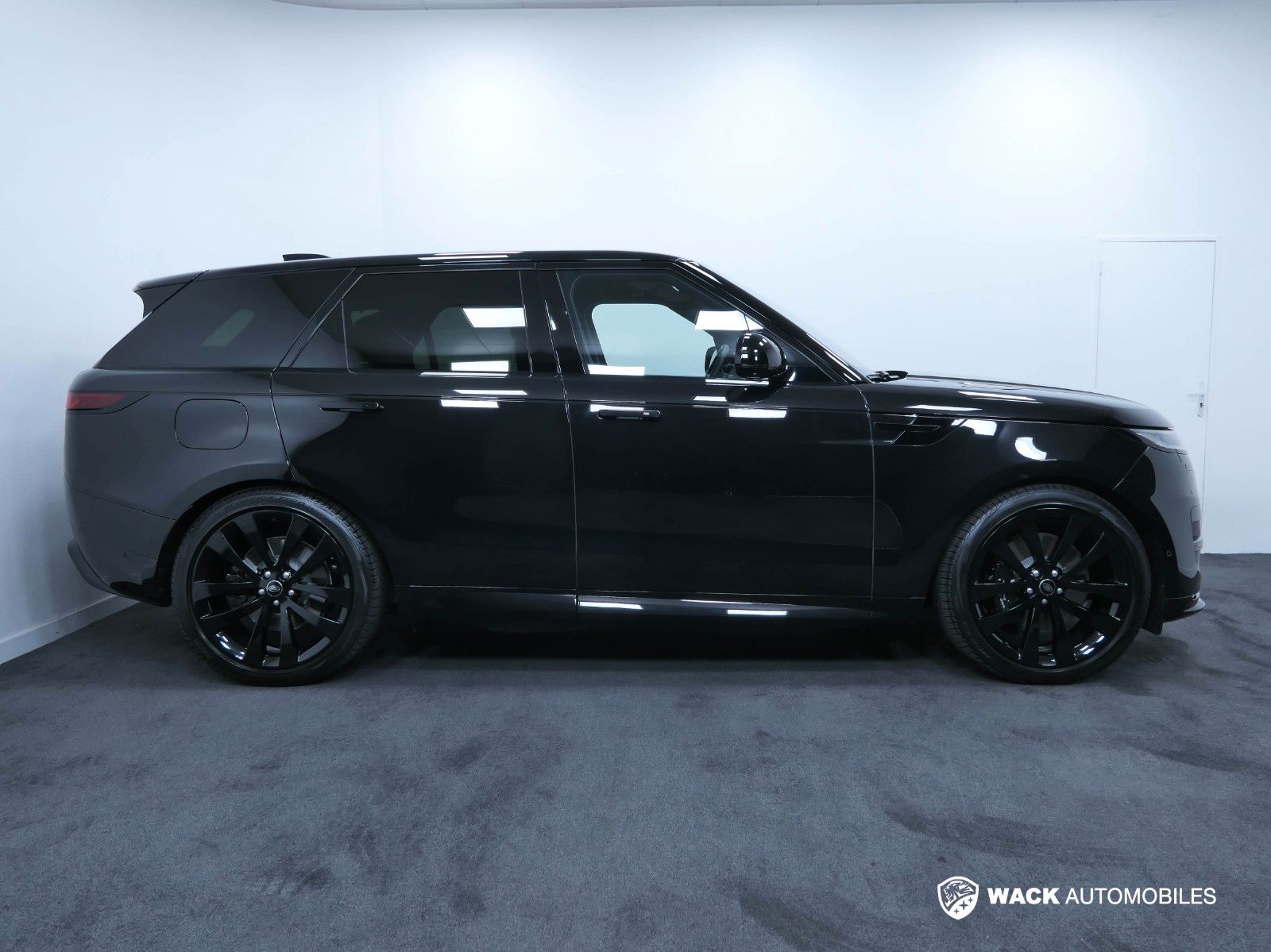 Range Rover Sport First Edition Hybrid - Samsaru's Car Outlet