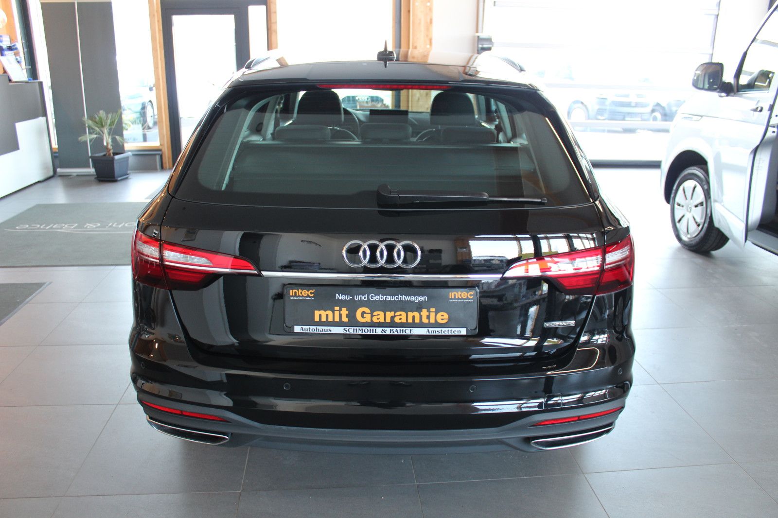 Audi A4 Avant 40 TDI quattro S tronic - Samsaru's Car Outlet