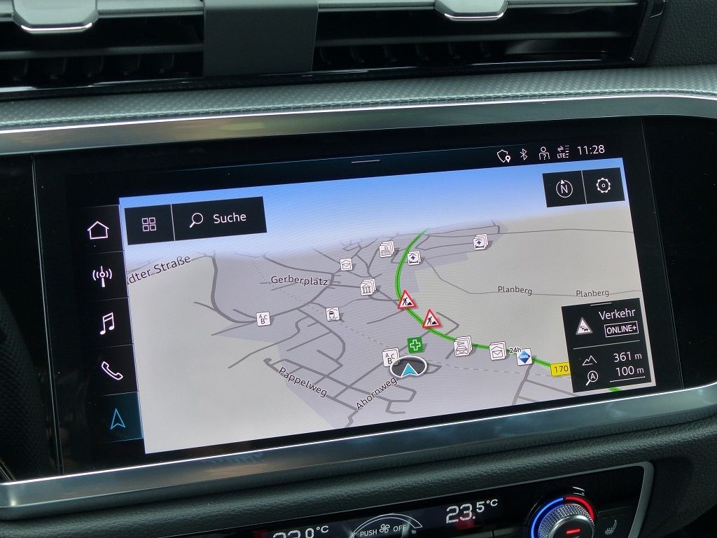 Audi Q3 40 TFSI quattro S line - Samsaru's Car Outlet