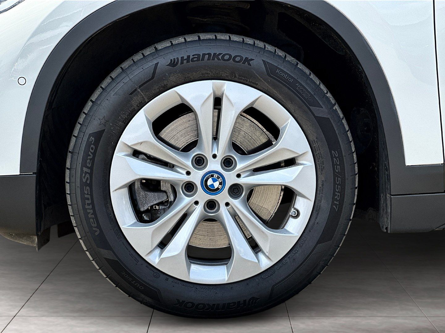 BMW X1 xDrive25e - Samsaru's Car Outlet