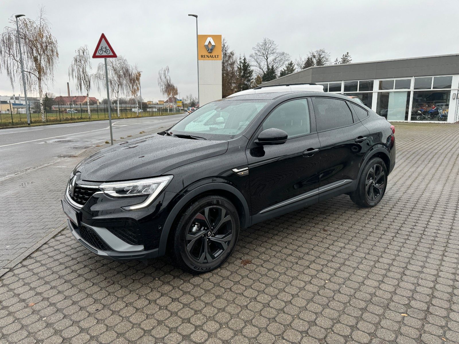 Renault Arkana R.S. Line TCe160 EDC - Samsaru's Car Outlet